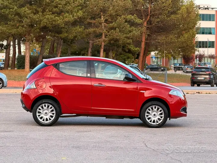Lancia Ypsilon 2016 photo 4