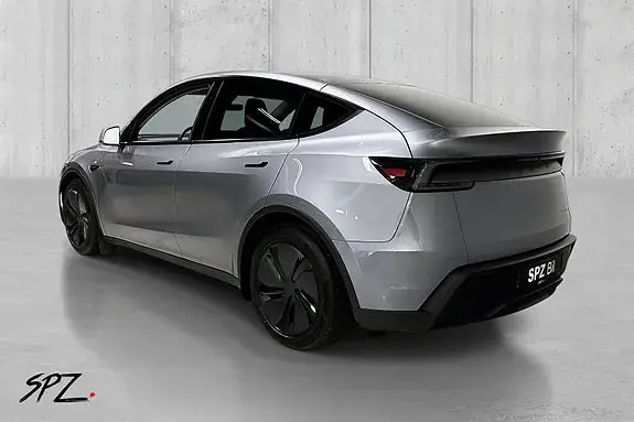 Tesla Model Y 2025 photo 4