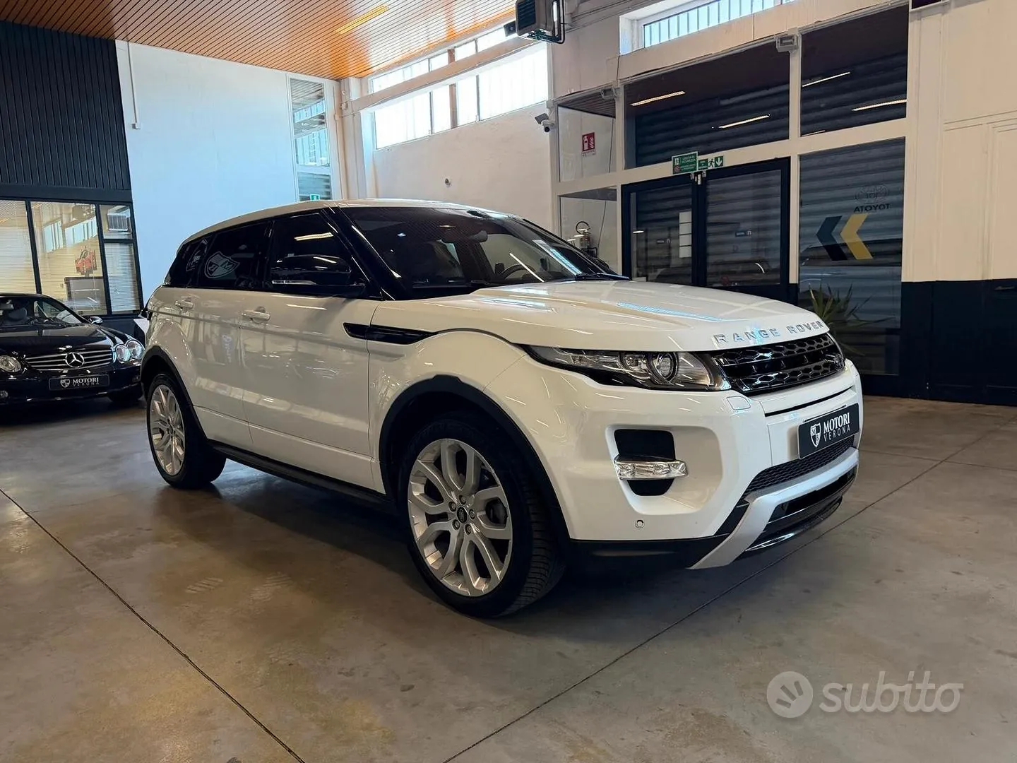 Land Rover Range Rover Evoque 2013 photo 2