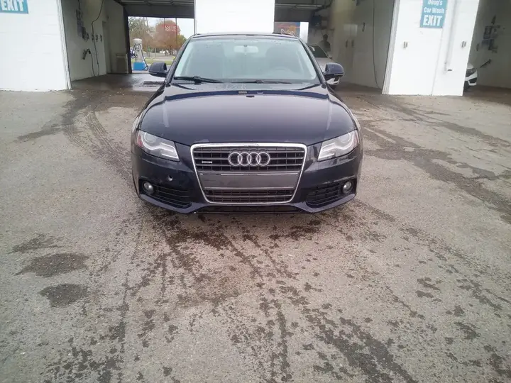 Audi A4 2009 photo 2