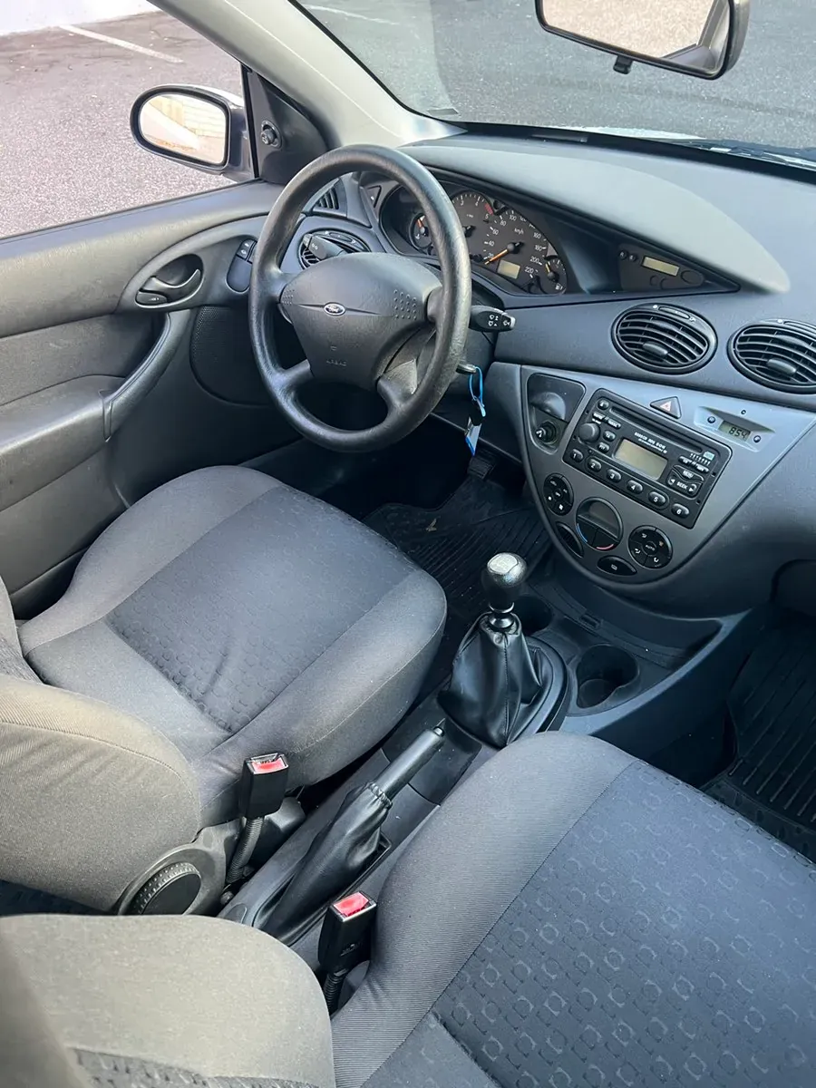 Ford Focus 2002 photo 3
