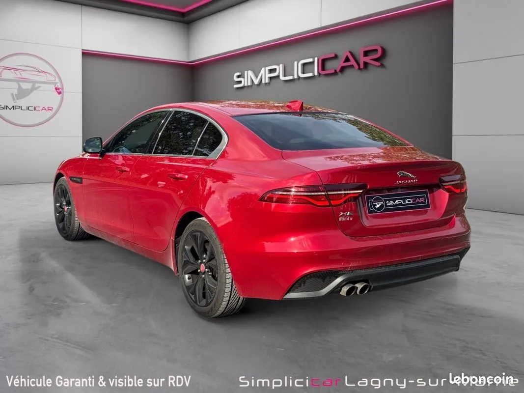 Jaguar Xe 2019 photo 3