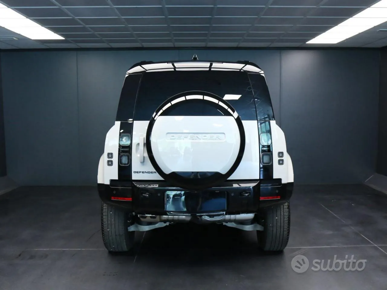 Land Rover Defender 2026 photo 4