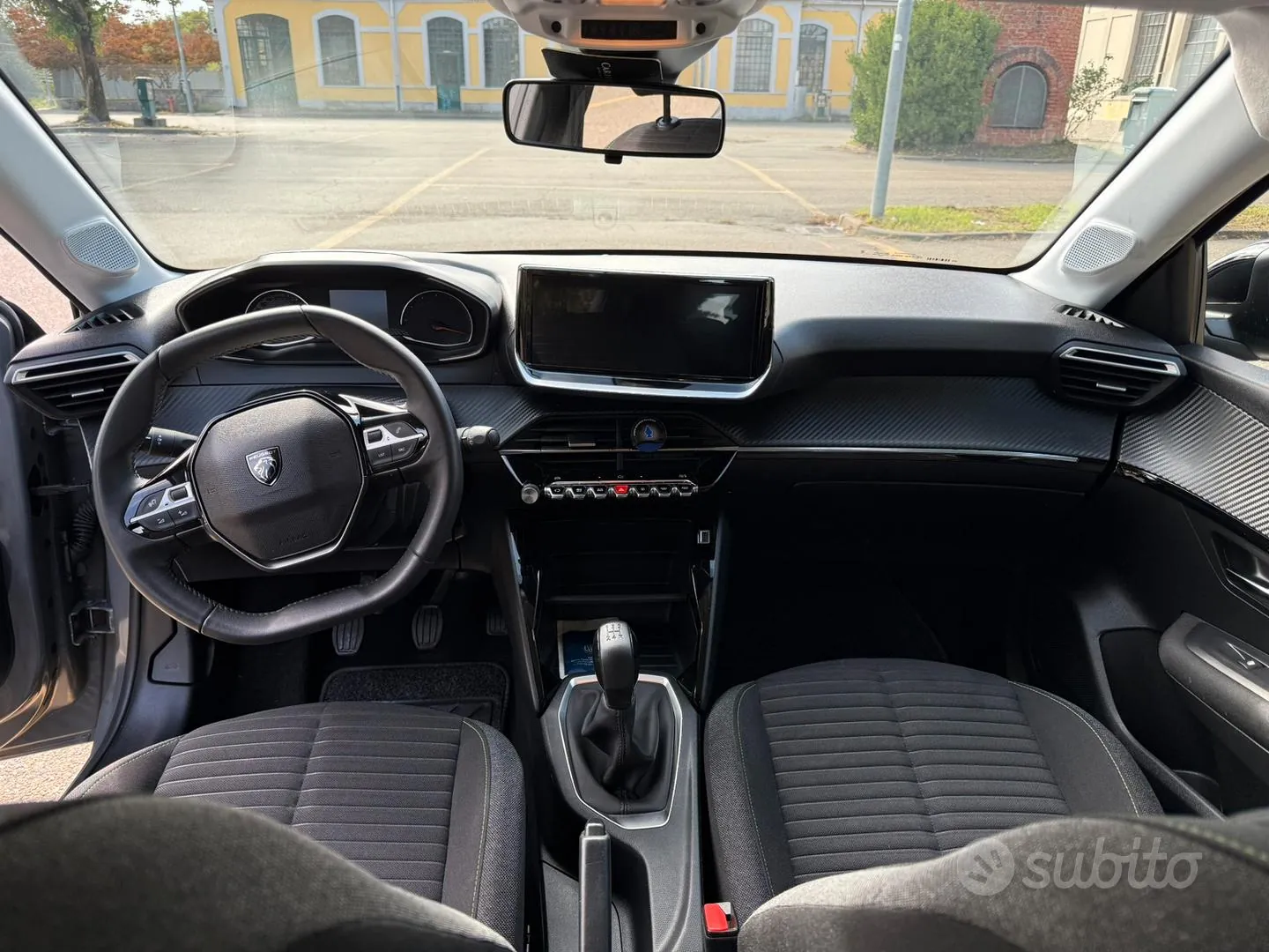 Peugeot 208 2024 photo 5
