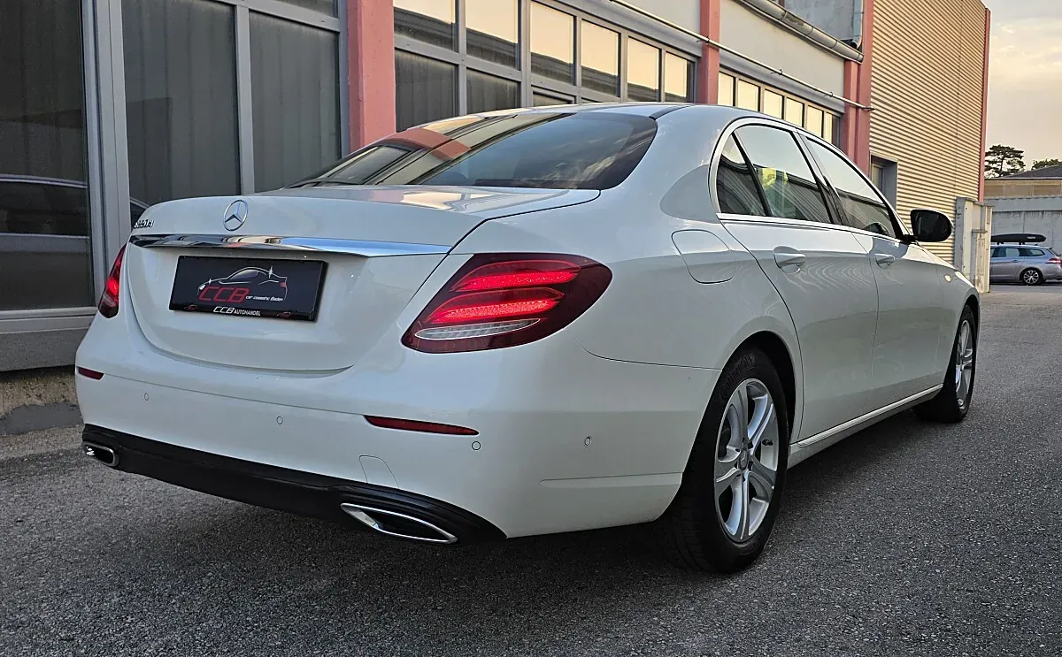 Mercedes-Benz E-Class 2017 photo 3