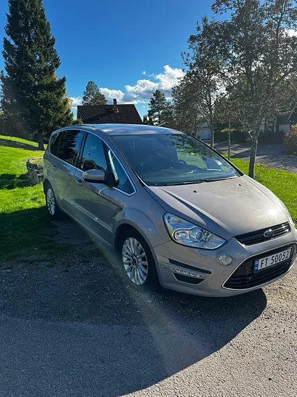 Ford S-Max 2014 photo 2