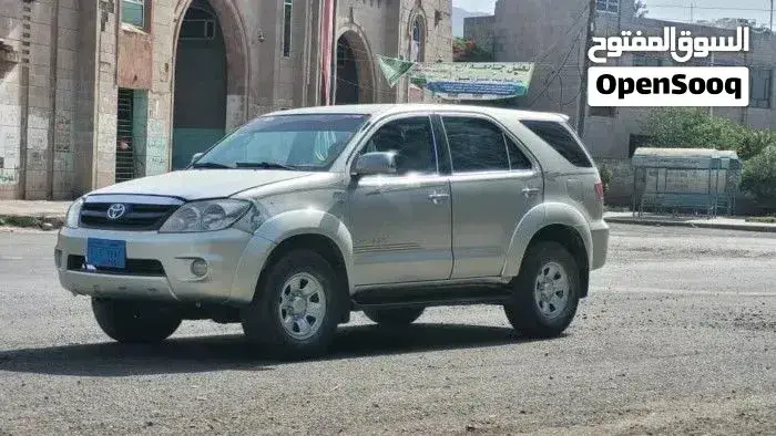 Toyota Fortuner 2006 photo 4