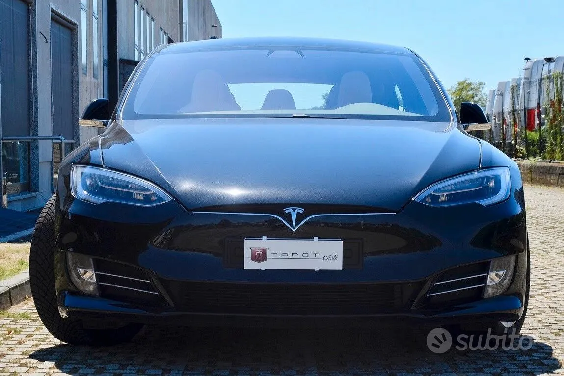 Tesla Model S 2018 photo 2