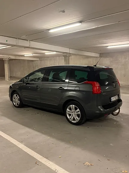 Peugeot 5008 2016 photo 3