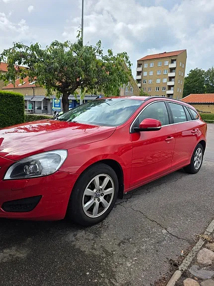Volvo V60 2012 photo 2