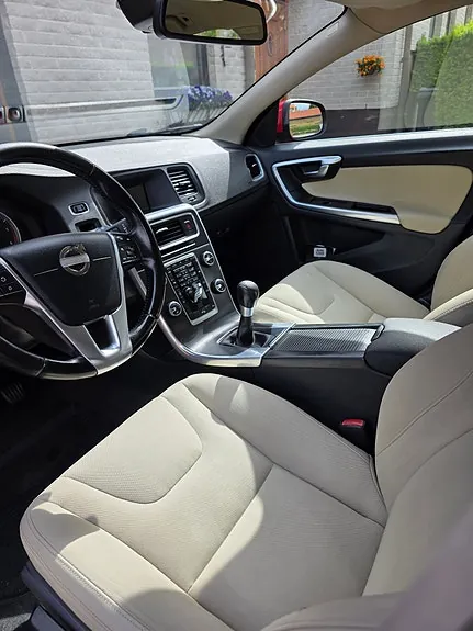 Volvo V60 2012 photo 4