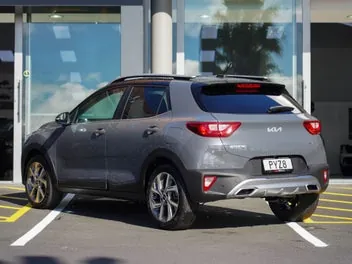 Kia Stonic 2023 photo 3