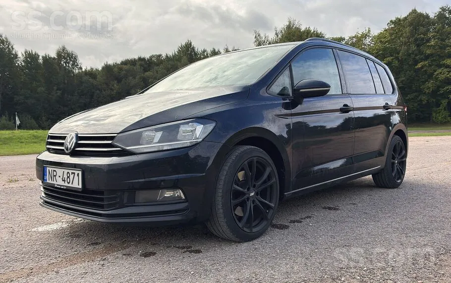 Volkswagen Touran 2019 photo 2