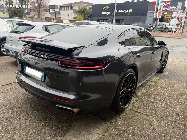 Porsche Panamera 2017 photo 5