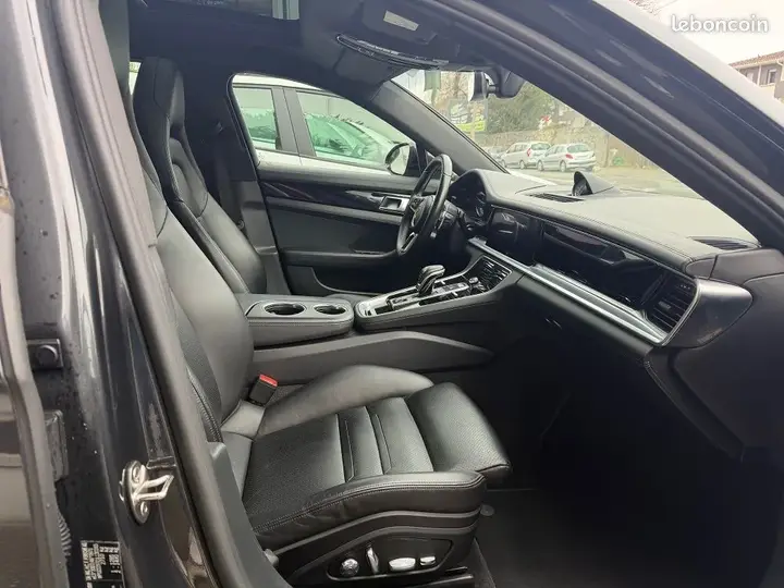 Porsche Panamera 2017 photo 2