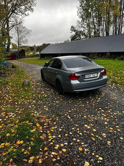 BMW 320I 2006 photo 4