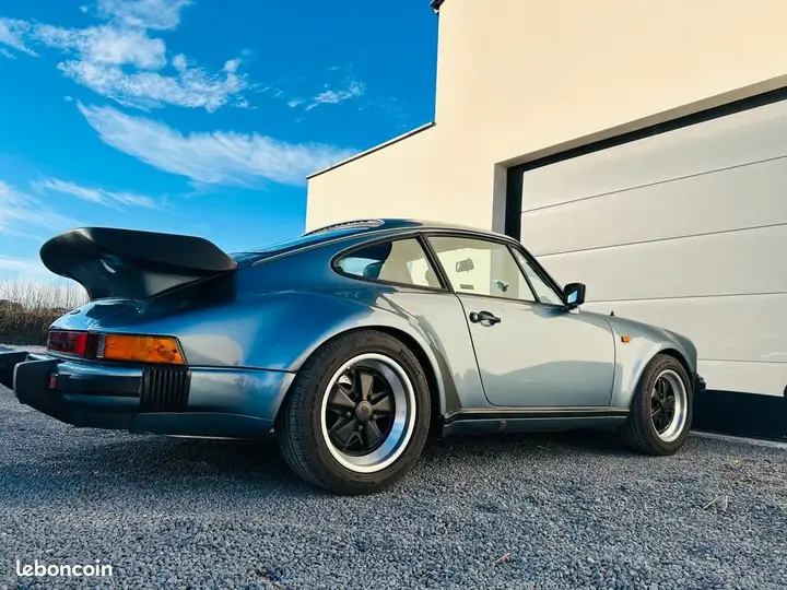 Porsche 911 1982 photo 3