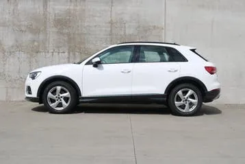 Audi Q3 2023 photo 2