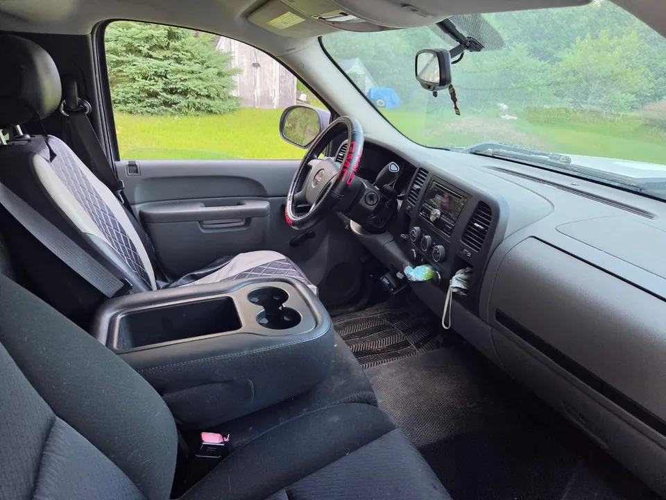 GMC Sierra 1500 2010 photo 3