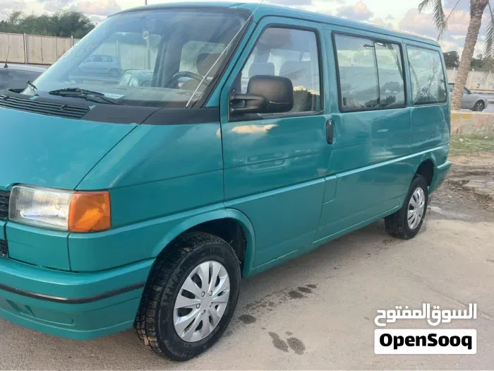Volkswagen T4 1998 photo 2