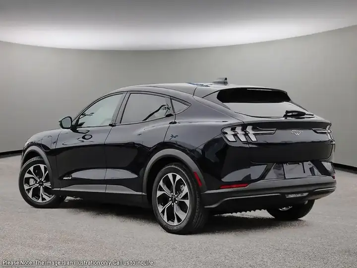 Ford Mustang Mach-E 2026 photo 4