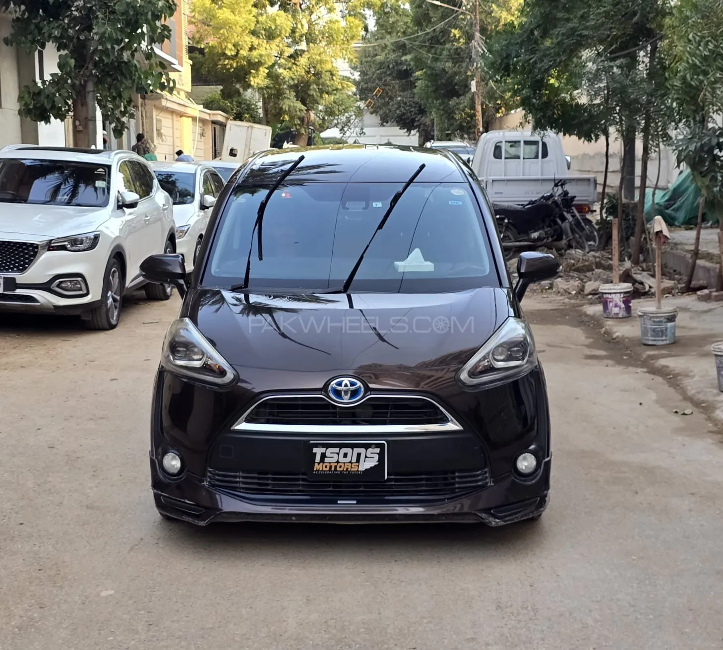 Toyota Sienta