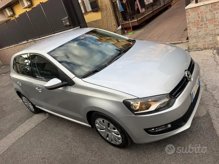 Volkswagen Polo 2012 photo 4
