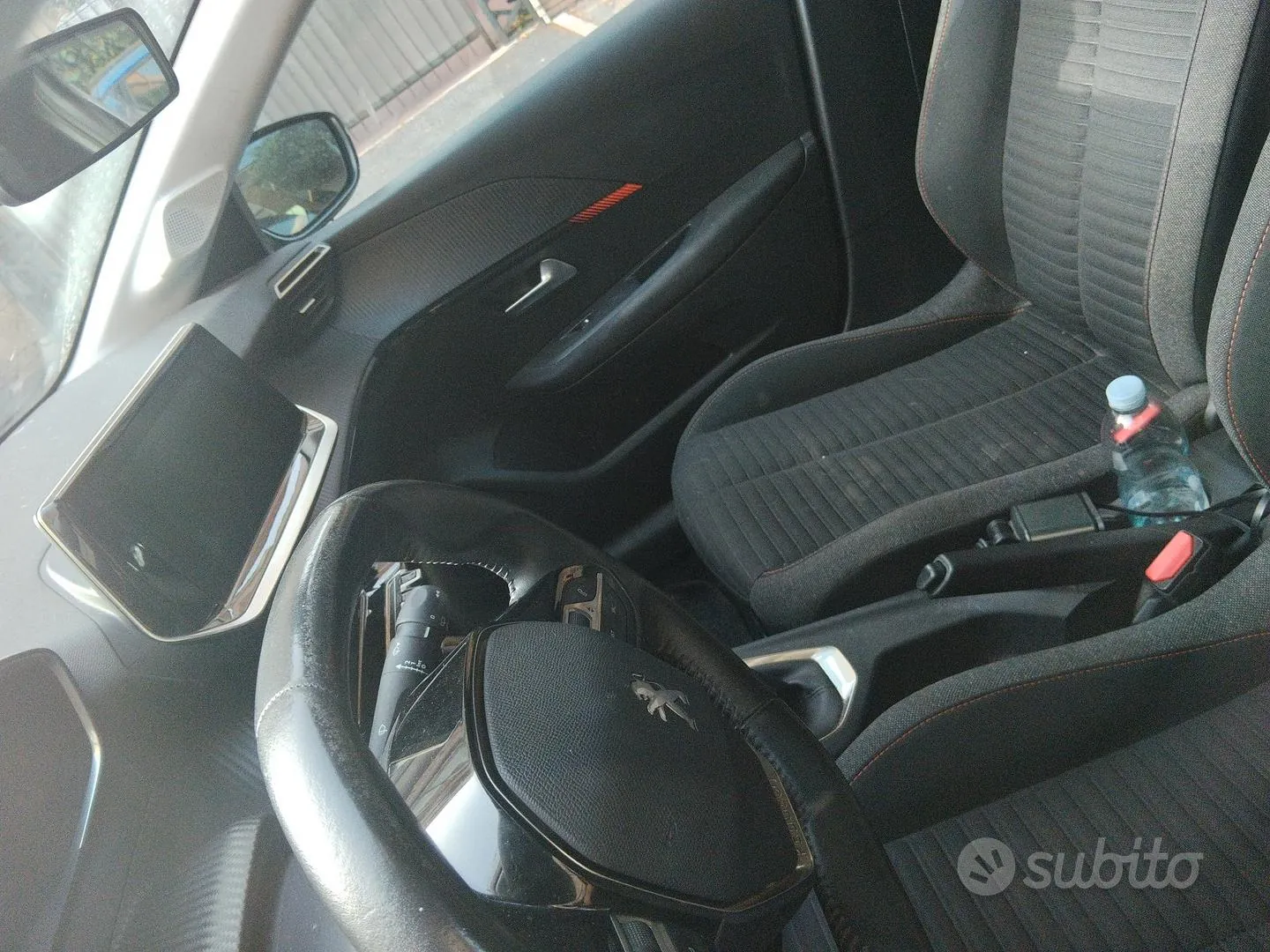 Peugeot 208 2022 photo 4