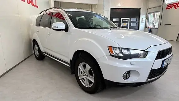 Mitsubishi Outlander 2011 photo 3