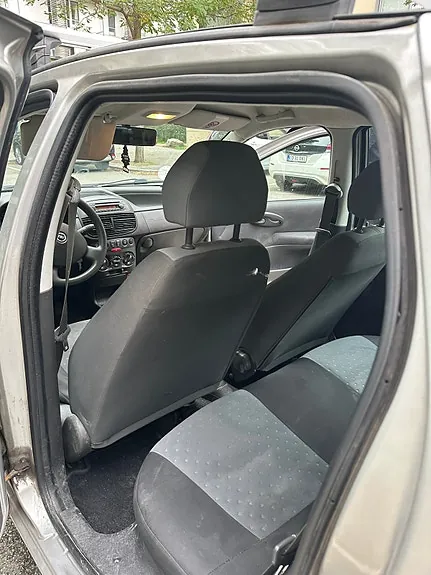 Fiat Punto 2005 photo 4