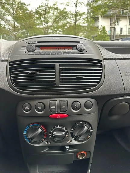 Fiat Punto 2005 photo 3