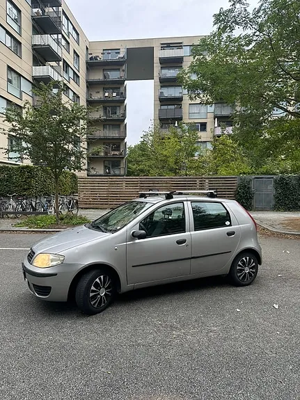 Fiat Punto 2005 photo 2