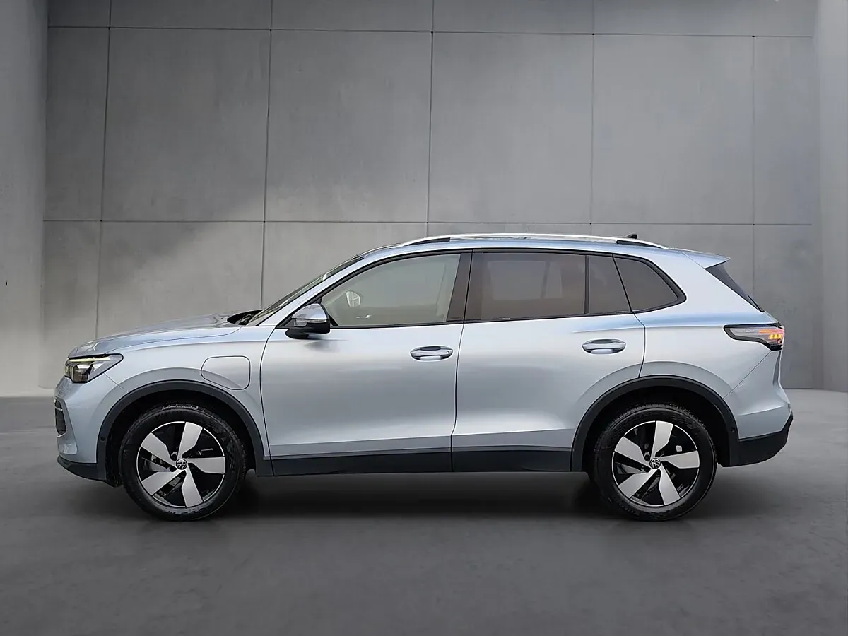 Volkswagen Tiguan 2025 photo 3