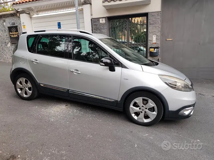 Renault Scenic 2015 photo 2