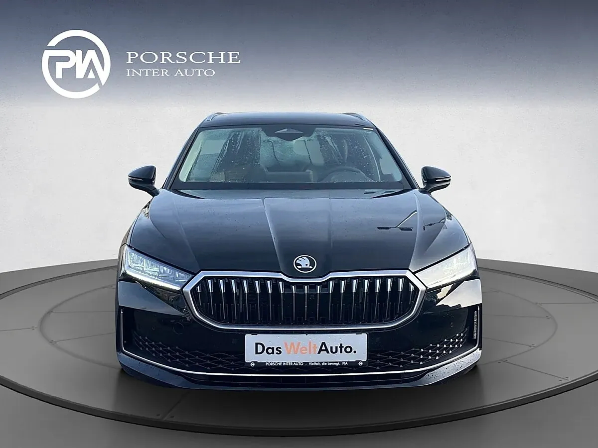 Skoda Superb 2025 photo 2