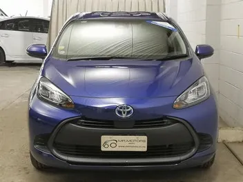 Toyota Aqua 2022 photo 5