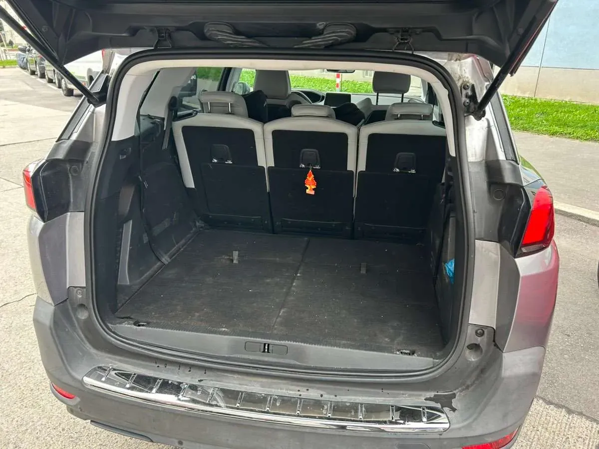 Peugeot 5008 2018 photo 2