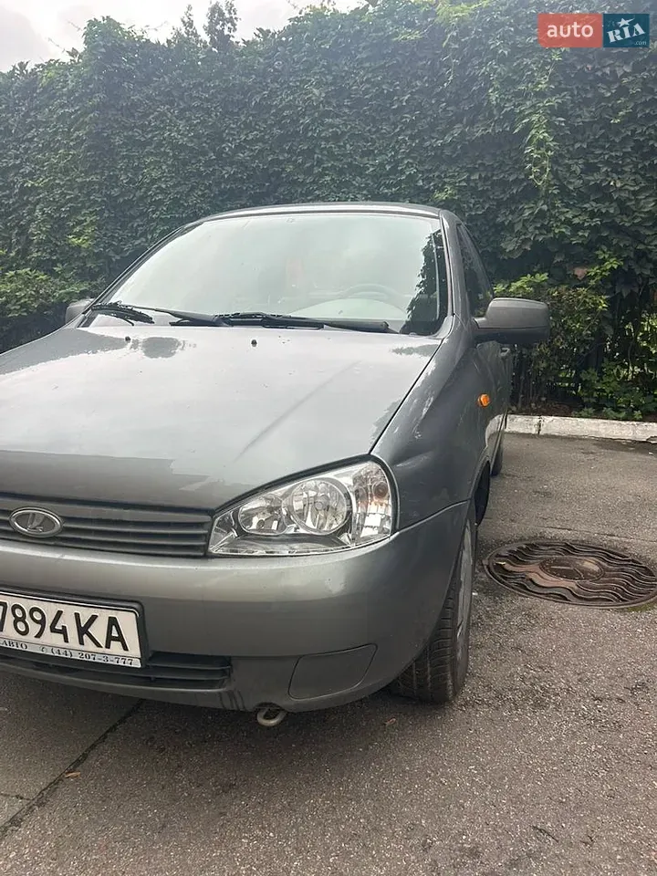 Lada Kalina 2010 photo 4
