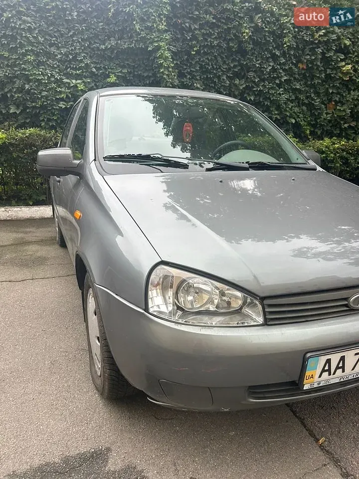 Lada Kalina 2010 photo 3