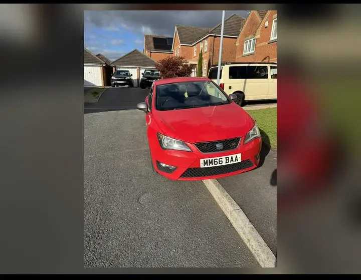 Seat Ibiza 2016 photo 2