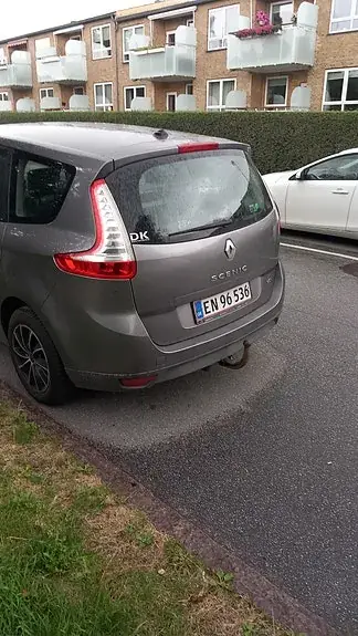 Renault Grand Scenic Iii 2012 photo 2