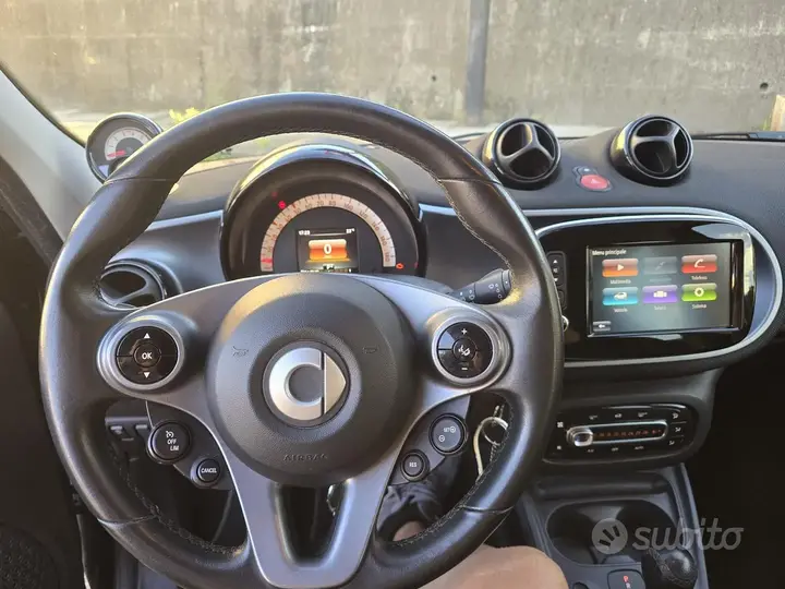 Smart Forfour 2019 photo 3