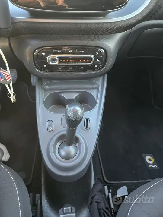 Smart Forfour 2019 photo 4