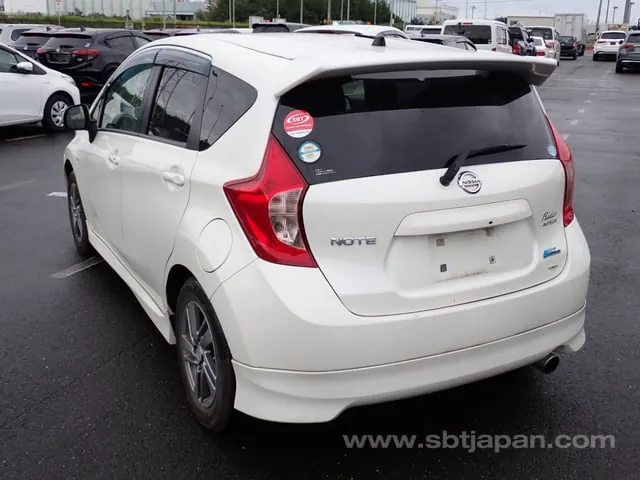 Nissan Note Rider 2012 photo 3