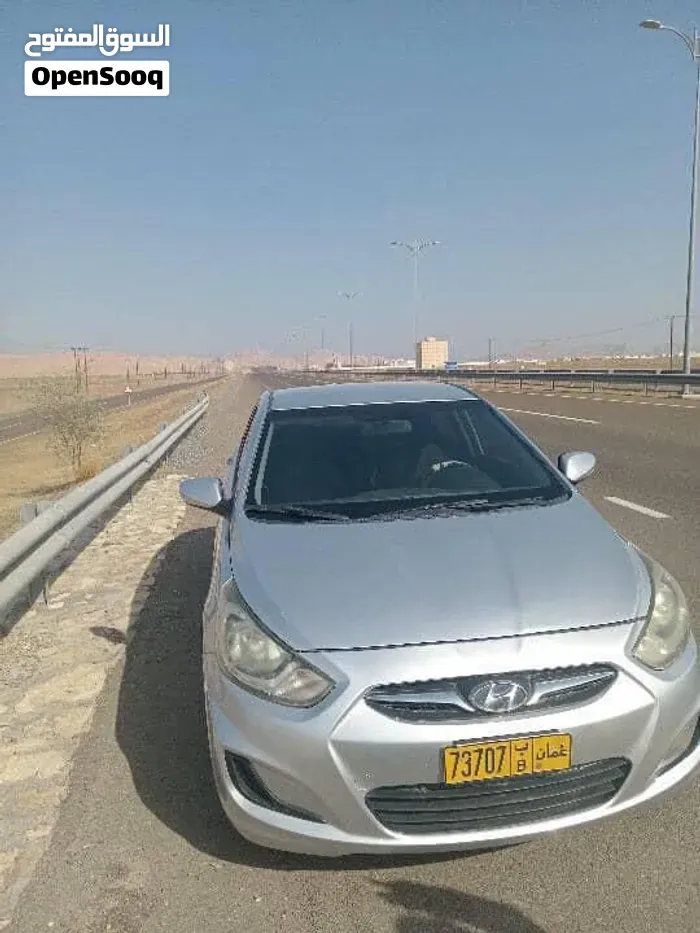 Hyundai Accent 2010 photo 2