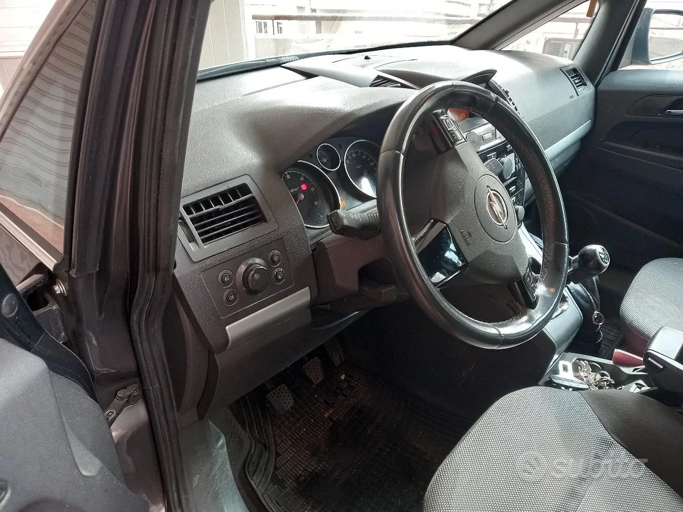 Opel Zafira 2010 photo 5