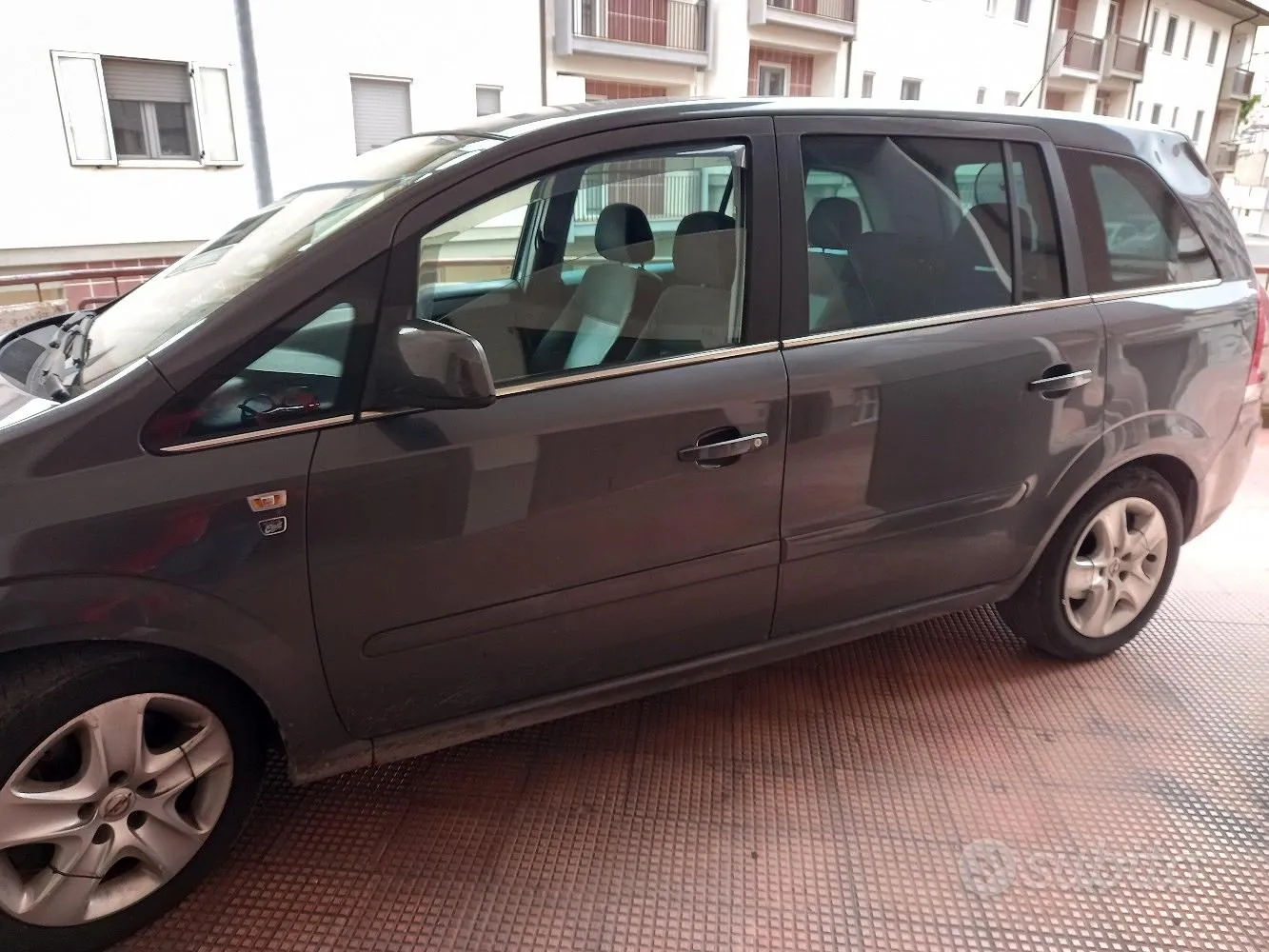 Opel Zafira 2010 photo 3