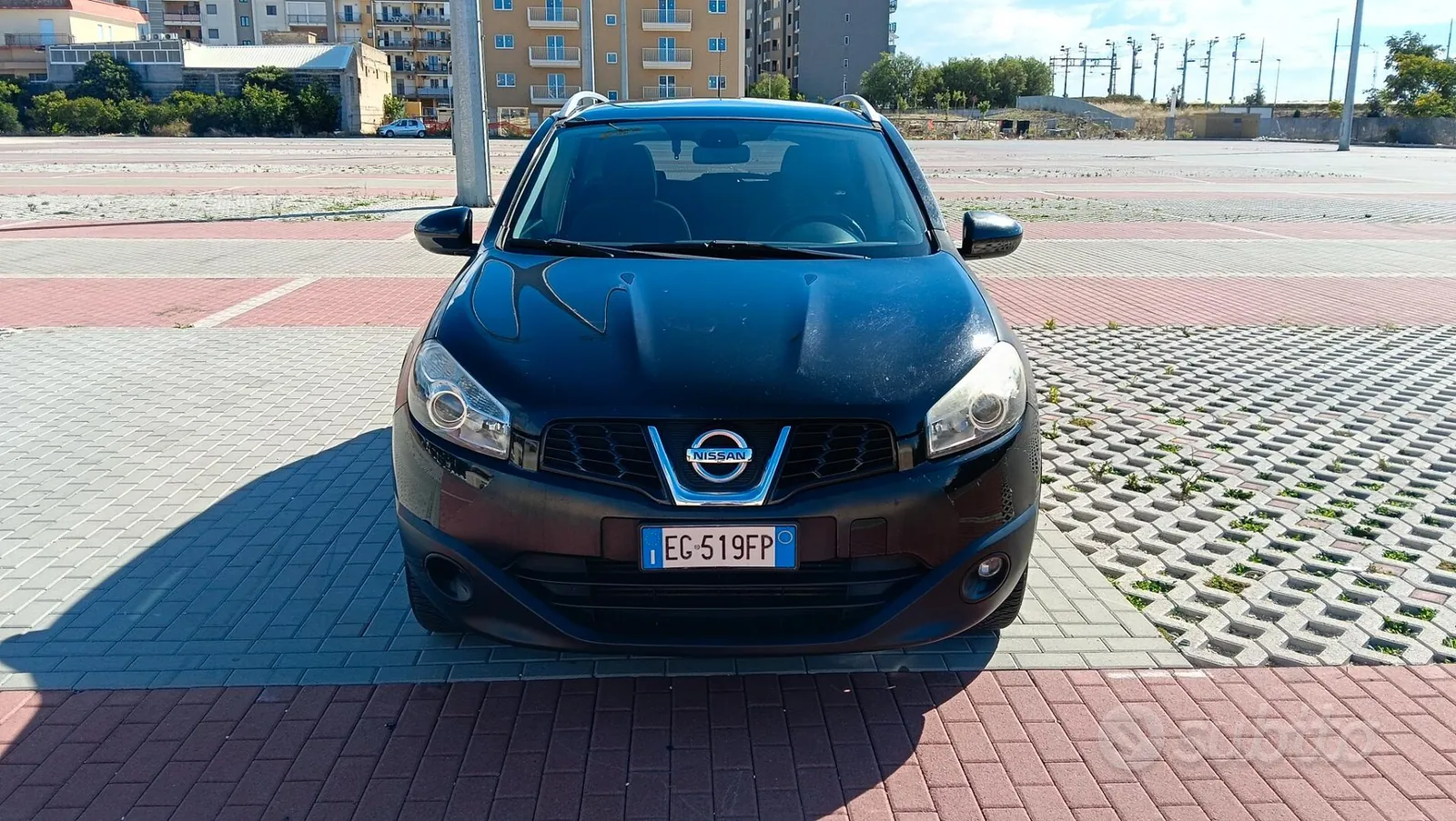 Nissan Qashqai 2011 photo 2