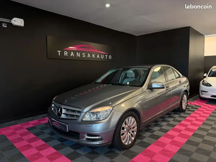 Mercedes-Benz C-Class 2010 photo 2