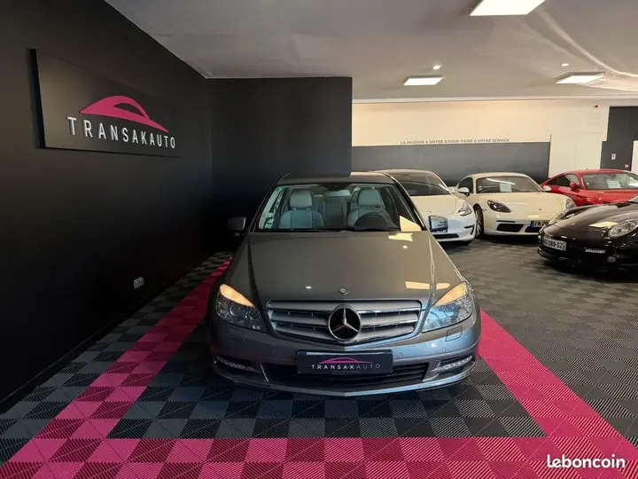 Mercedes-Benz C-Class 2010 photo 3